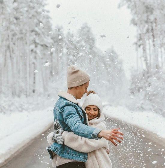 عکس عاشقانه زمستانی برای پروفایل