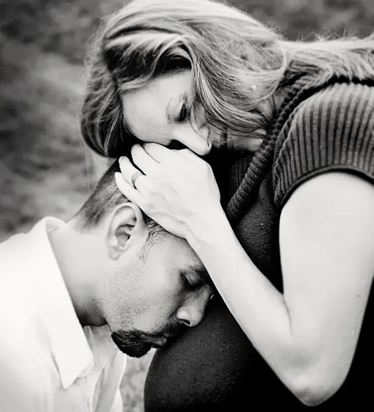 عکس عاشقانه زن و شوهر بارداری