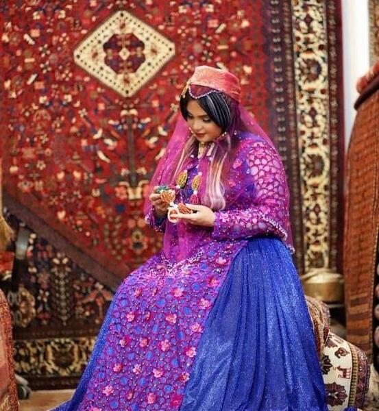 عکس عروس با لباس محلی لری