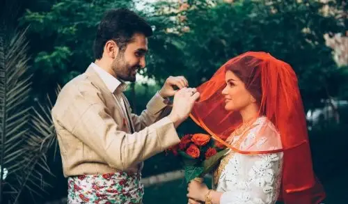 عکس عروس و داماد با لباس محلی
