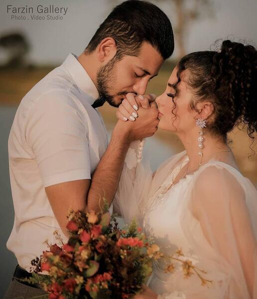 عکس عروس تنها عاشقانه