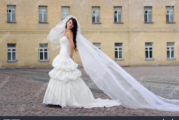 عکس تنهای عروس