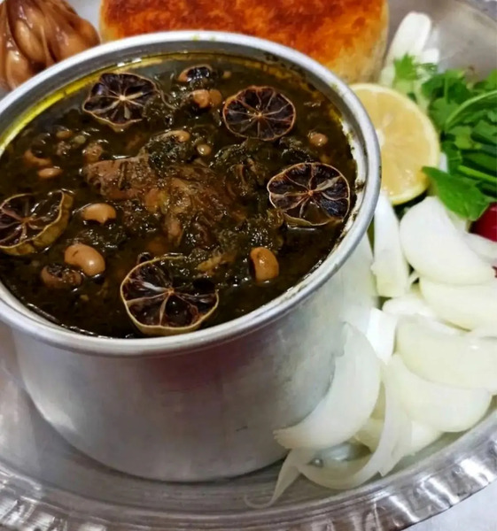 عکس قورمه سبزی با لوبیا قرمز