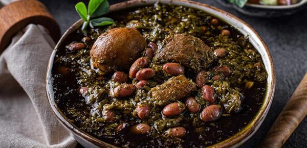 عکس قورمه سبزی با لوبیا قرمز