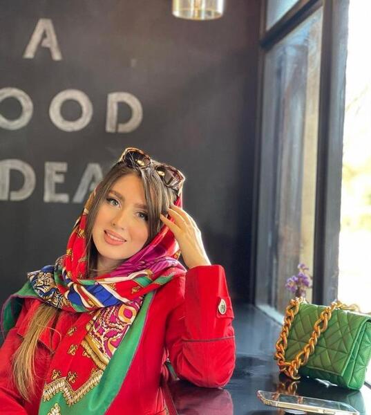 عکس های قدیمی یاسمین کلاهان