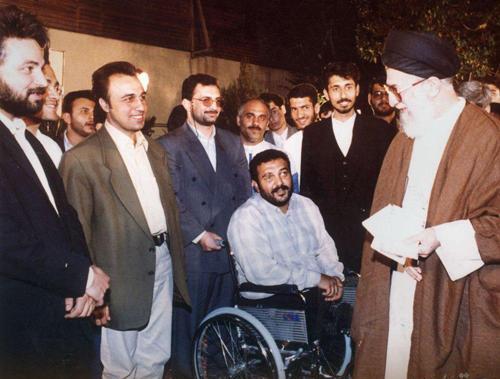 عکس قدیمی از رهبر