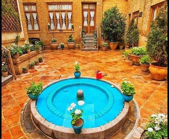 عکس حیاط قدیمی زیبا