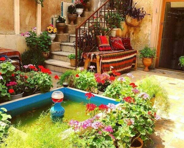 عکس حیاط قدیمی زیبا