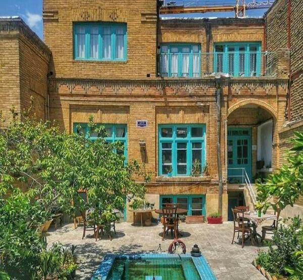 عکس حیاط قدیمی زیبا