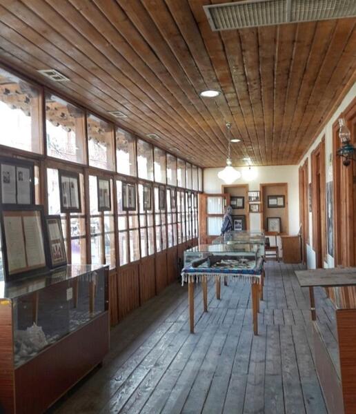 عکس قدیمی خانه میرزا کوچک خان