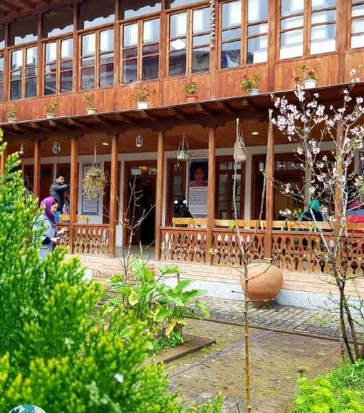 عکس قدیمی خانه میرزا کوچک خان
