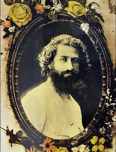 عکس قدیمی خانه میرزا کوچک خان