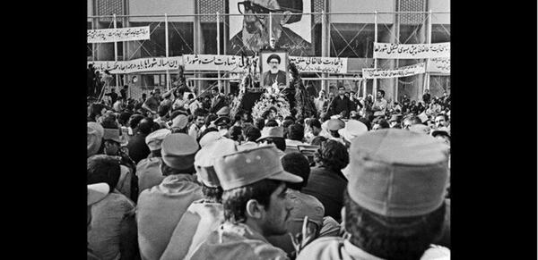 عکس قبر آیت الله طالقانی