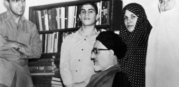 عکس قبر آیت الله طالقانی