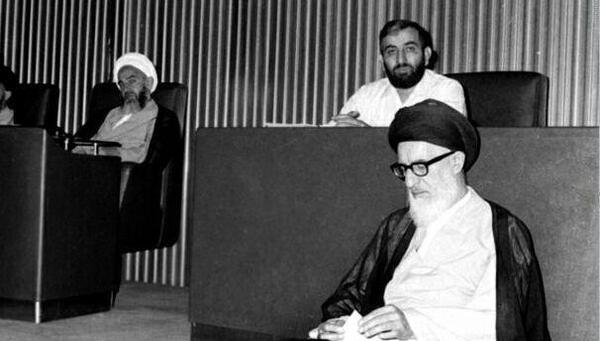 عکس قبر آیت الله طالقانی
