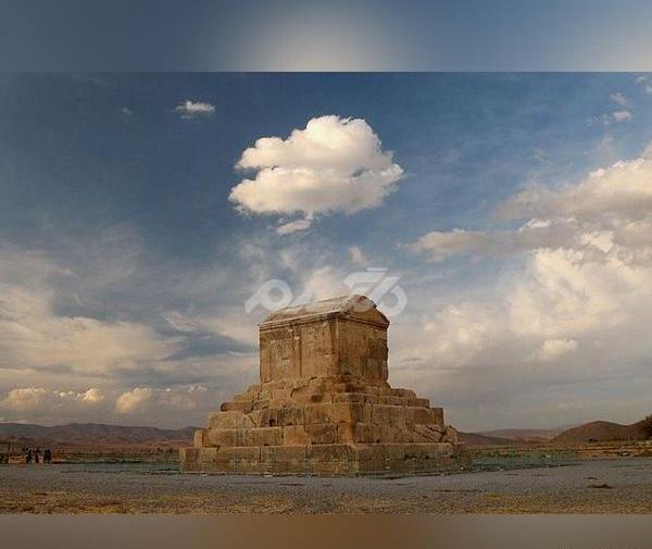 عکس قبر کوروش برای تصویر زمینه