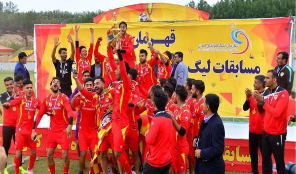 عکس تیم فوتبال نونهالان فولاد خوزستان