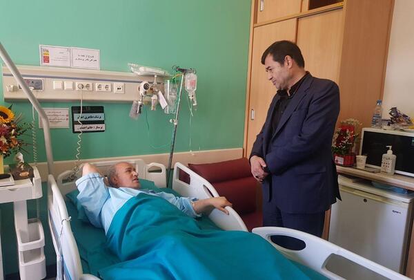 عکس تاج رئیس فدراسیون فوتبال