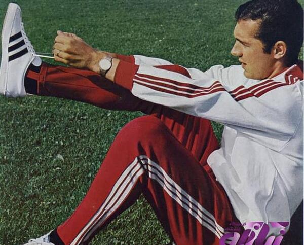 عکس کفش فوتبال قدیمی