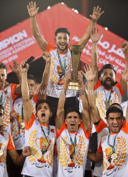 عکس قهرمان فوتبال