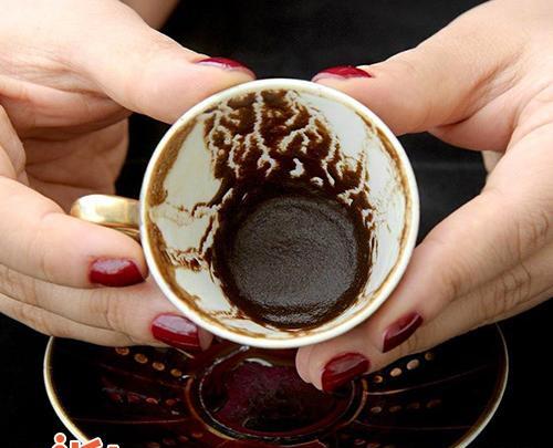 تعبیر عکس قلب در فال قهوه