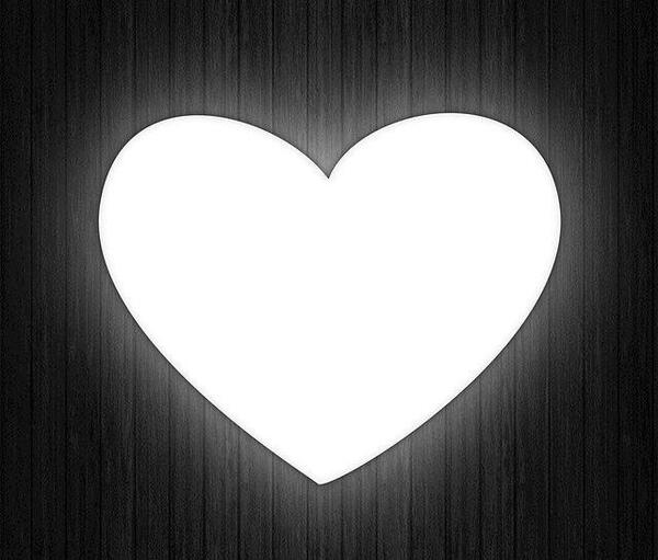 عکس قلب زمینه سفید