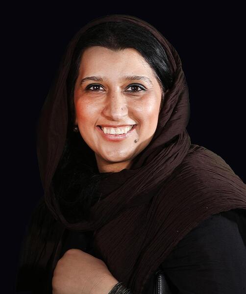 عکس کارمند زن سفارت فرانسه