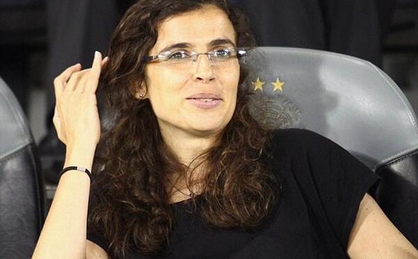 عکس کارمند زن سفارت فرانسه