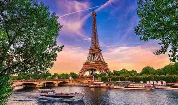 عکس مورد تایید سفارت فرانسه