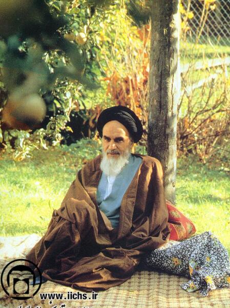 عکس خمینی در فرانسه