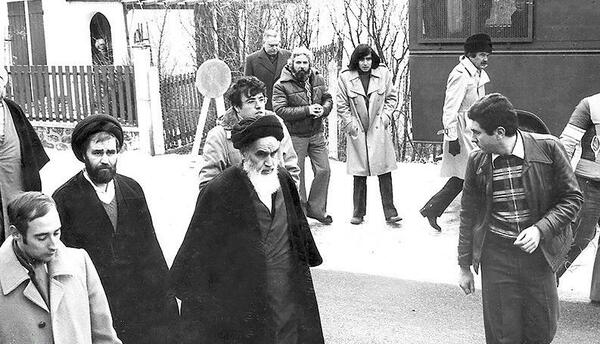 عکس خمینی در فرانسه