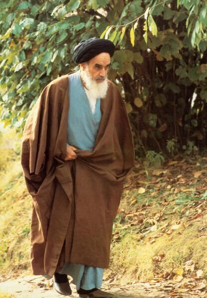 عکس خمینی در فرانسه