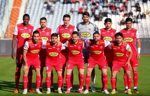 عکس یک بازیکن فوتبال