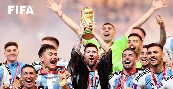 عکس قهرمان فوتبال جهان