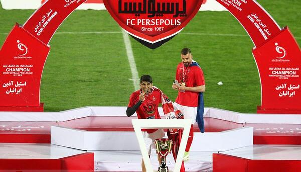عکس سکوی قهرمانی فوتبال