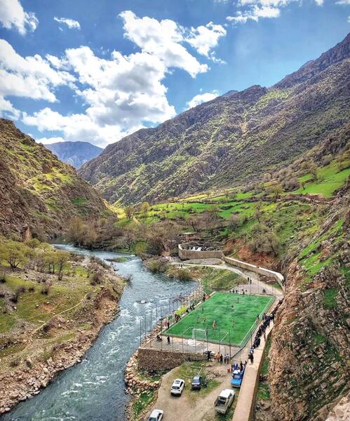 عکس چمن فوتبال طبیعی