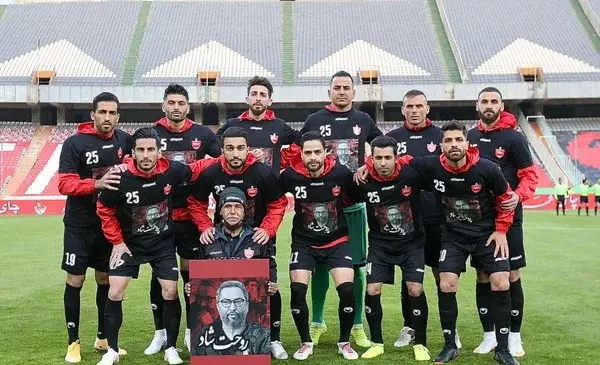 عکس لباس تیم فوتبال پرسپولیس