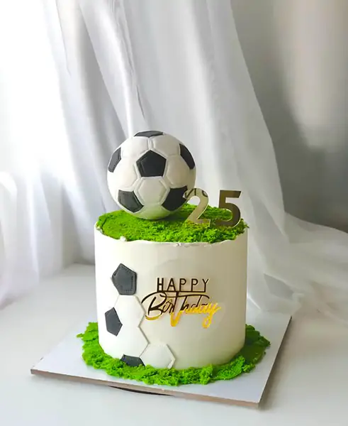 عکس کیک فوتبال پسرانه