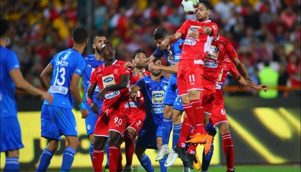 عکس بازی فوتبال استقلال و پرسپولیس
