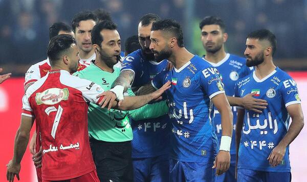 عکس بازی فوتبال استقلال و پرسپولیس