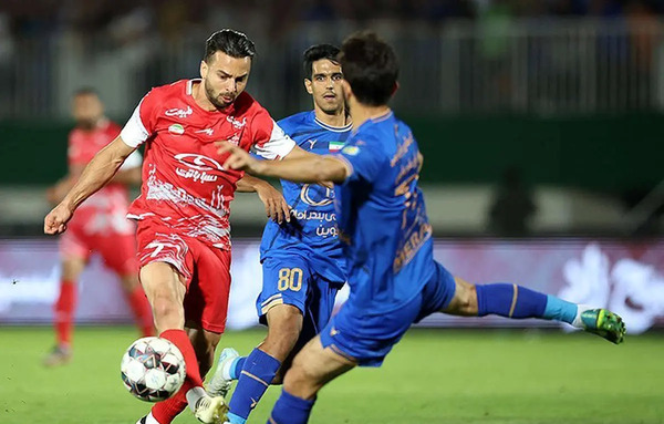 عکس بازی فوتبال استقلال و پرسپولیس