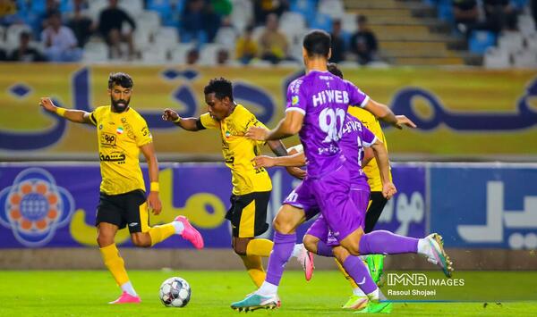 عکس فوتبال دستی پرسپولیس و استقلال