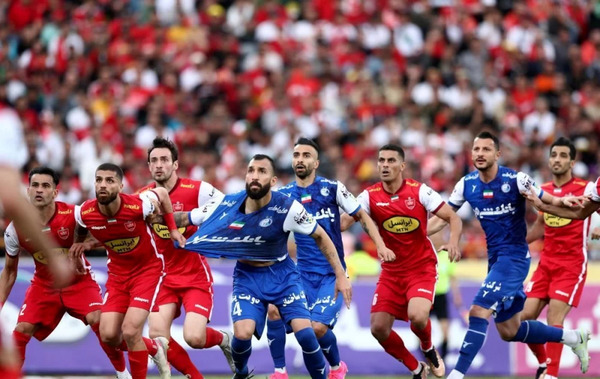 عکس فوتبال دستی پرسپولیس و استقلال