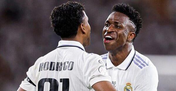 عکس فوتبالیست های معروف دنیا