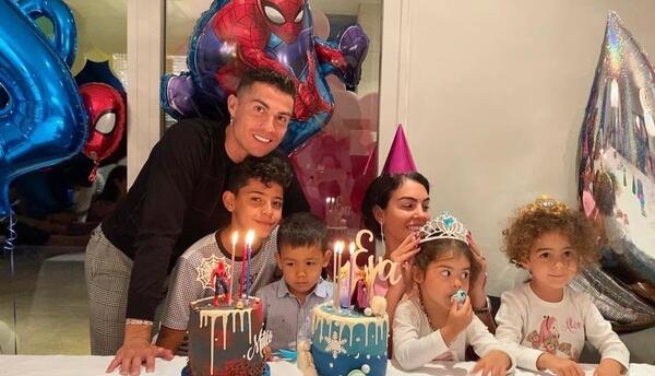 عکس فامیل های رونالدو
