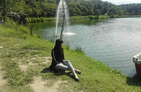 عکس فیک دخترونه تو باغ