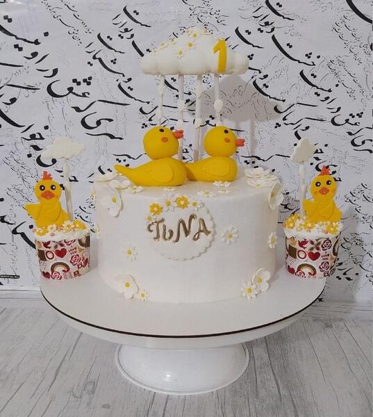 عکس کیک جوجه طلایی