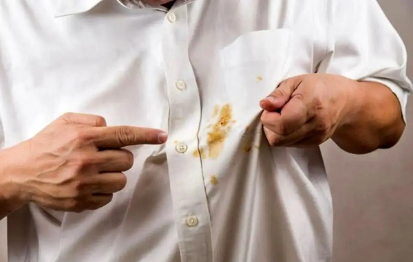 عکس روغن گرگ روی لباس