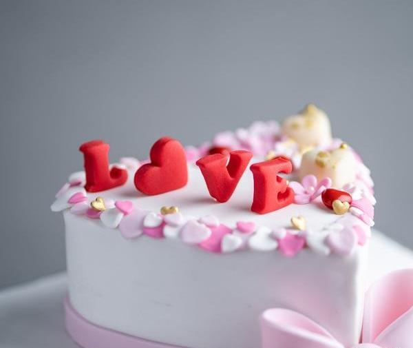 عکس کیک خانگی برای روز دختر