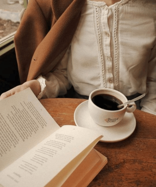 عکس کتاب برای پروفایل دخترونه صورتی
